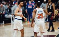 NBA'de Cavaliers'� yenen Knicks, seride 3-0 �ne ge�ti