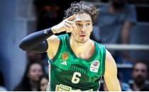 Cedi Osman yetmedi, derbiyi Olympiakos kazand�