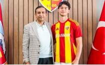 Kayserispor'da Kayra Cihan ile 3 y�ll�k yeni s�zle�me uzatt�