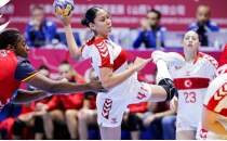 U20 Kad�n Hentbol Milli Tak�m�, �spanya'ya ma�lup