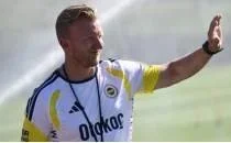 Samand�ra'da kritik zirve! Y�netimden Kuyt'a tam destek!
