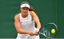 Milli tenis�i Zeynep S�nmez, Wimbledon'dan �iftlerde elendi
