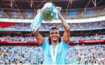 Manchester City, Ake'nin Fenerbah�e transferini a��klad�