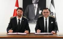 Be�ikta�, Salih �zcan'� a��klad�!