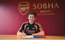 Arsenal, Christos Tzolis'i a��klad�