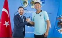 S�per Lig'de yeni transferlerin ya� ortalamas� 25,01