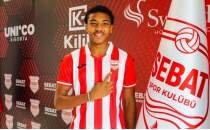 Sebat Spor Trabzonspor'dan Thierry Karadeniz renklerine ba�lad�
