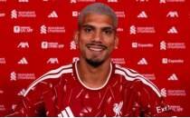 Liverpool, Ronald Araujo'yu kadrosuna katt�!