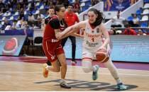 Millilerden farkl� zafer: T�rkiye �eyrek finalde!