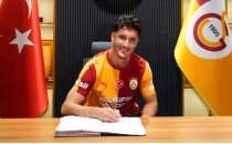 Galatasaray Deniz G�l'� resmen a��klad�!