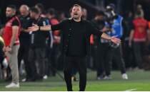 Galatasaray'dan Okan Buruk a��klamas�!