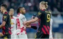 UEFA'dan kul�plere para ya�acak!