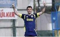 Mert Hakan'�n g�z� formada!