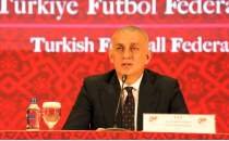 �brahim Hac�osmano�lu'ndan olay mesajlar!