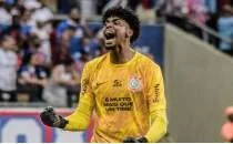 Corinthians, Hugo Souza i�in gelen Be�ikta� teklifini reddetti