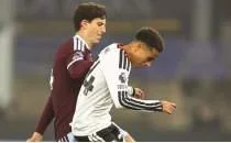 Aston Villa, Fulham'a tak�ld�! Galibiyet serisi sona erdi