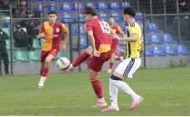Galatasaray U19'dan Fenerbah�e U19'a kar�� geri d�n��