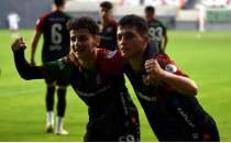 Kar��yaka'da Berat �ahin'e Frans�z kancas�