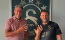 Hamza Hamzao�lu'ndan Okan Buruk'a �vg�