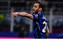 Hakan �alhano�lu: '�nemli kupalar kazanmak istiyorum'