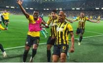 Joa Mario att�, AEK �ampiyon oldu!