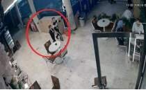 Fenerbah�eliler Derne�i'ne sald�r�: 2 �ocuk ailelerine teslim edildi
