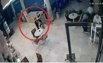 Fenerbah�eliler Derne�i'ne sald�r�: 2 �ocuk ailelerine teslim edildi