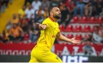 G�ztepe'de Efkan Bekiro�lu ile 1 y�l daha!
