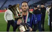 Hakan �alhano�lu'na Fenerbah�e mesaj�: 'Kap� her zaman a��k'