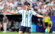 Barcelona'dan Julian Alvarez i�in yeni teklif haz�rl���
