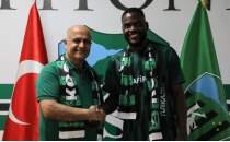 Kocaelispor, Show ile 3 y�ll�k s�zle�me imzalad�