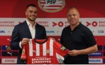 Filip Kostic, PSV'ye imza att�