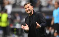 Okan Buruk, iki ayr�l��� a��klad�!