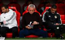 Benfica, Santa Clara deplasman�nda hata yapmad�