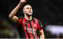 Milan galibiyete son dakika uzand�