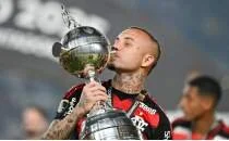 Be�ikta�'ta sol kanat harekat�!