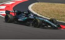 �lk sprint yar��� Mercedes'in