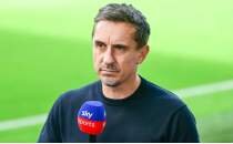 Gary Neville'den Manchester United'a sert ele�tiri!