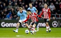 PSV ile Feyenoord puanlar� payla�t�