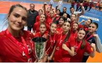�zmir BBSK madalyalar� toplad�