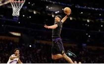 Lakers'tan Hayes ve Spurs'ten Bryant, sma� yar��mas� davetini kabul etti