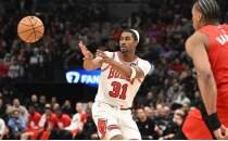 Bulls'ta Ivey ve Smith sezonu kapatt�