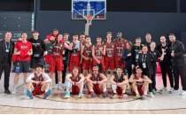 Kar��yaka ile Petkimspor, gen�lerde farkl� performans sergiledi