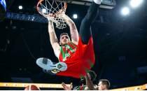 Kar��yaka potada son topa kadar direniyor