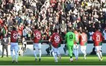 Kar��yaka'da fikst�r avantaj�