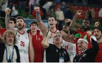 Kar��yaka, evinde lider Fenerbah�e Beko'yu a��rl�yor