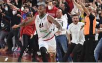 Kar��yaka'ya FIBA'dan para cezas� ve transfer yasa��!