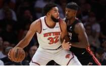 Towns'�n babas�: 'Jimmy'nin �ampiyonlu�u yok, Karl onu ge�ti'