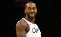 Kawhi Leonard ve Raptors, 126 milyon dolarl�k uzatmaya yak�n
