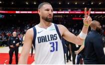 Mavericks, gelece�i belirsizli�ini koruyan Klay Thompson ile temas halinde